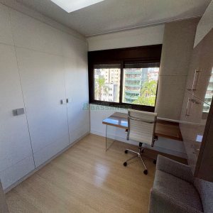 Apartamento com 130m², 3 dormitórios, 2 vagas, no bairro Cristo Redentor em Caxias do Sul para Comprar