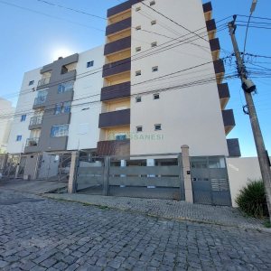 Apartamento com 80m², 2 dormitórios, 2 vagas, no bairro São Luiz em Caxias do Sul para Alugar