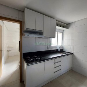 Apartamento com 80m², 2 dormitórios, 2 vagas, no bairro São Luiz em Caxias do Sul para Alugar