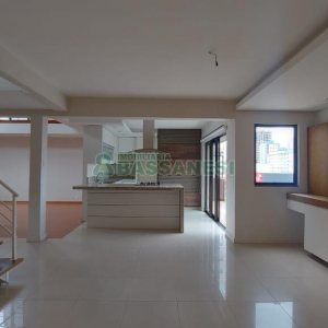 Casa com 300m², 3 dormitórios, no bairro Nossa Senhora de Lourdes em Caxias do Sul para Alugar