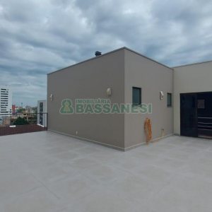 Casa com 300m², 3 dormitórios, no bairro Nossa Senhora de Lourdes em Caxias do Sul para Alugar
