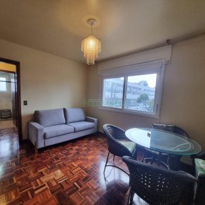 Apto Mobiliado com 80m², 2 dormitórios, 1 vaga, no bairro Centro em Caxias do Sul para Alugar