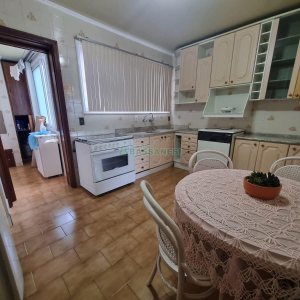 Apto Mobiliado com 80m², 2 dormitórios, 1 vaga, no bairro Centro em Caxias do Sul para Alugar