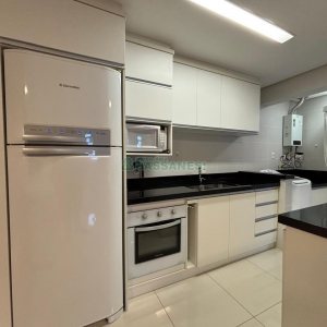 Apto Mobiliado com 72m², 2 dormitórios, 2 vagas, no bairro Vinhedos em Caxias do Sul para Alugar