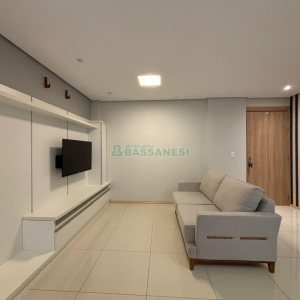 Apto Mobiliado com 72m², 2 dormitórios, 2 vagas, no bairro Vinhedos em Caxias do Sul para Alugar