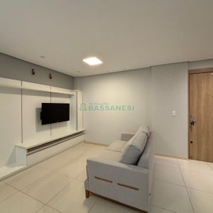 Apto Mobiliado com 72m², 2 dormitórios, 2 vagas, no bairro Vinhedos em Caxias do Sul para Alugar