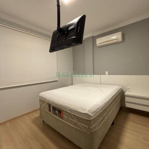 Apto Mobiliado com 72m², 2 dormitórios, 2 vagas, no bairro Vinhedos em Caxias do Sul para Alugar