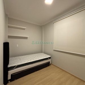 Apto Mobiliado com 72m², 2 dormitórios, 2 vagas, no bairro Vinhedos em Caxias do Sul para Alugar