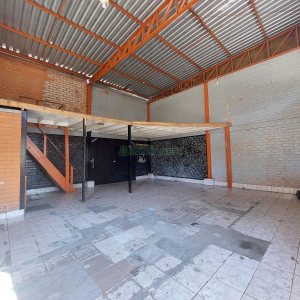 Pavilhão com 361m², no bairro Interlagos em Caxias do Sul para Alugar