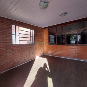 Pavilhão com 361m², no bairro Interlagos em Caxias do Sul para Alugar