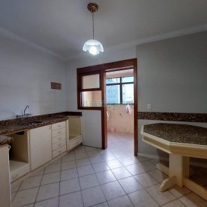Apartamento com 107m², 2 dormitórios, 1 vaga, no bairro São Pelegrino em Caxias do Sul para Alugar