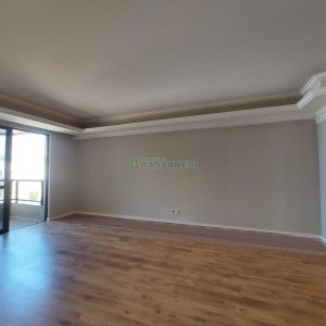 Apartamento com 107m², 2 dormitórios, 1 vaga, no bairro São Pelegrino em Caxias do Sul para Alugar