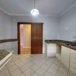 Apartamento com 107m², 2 dormitórios, 1 vaga, no bairro São Pelegrino em Caxias do Sul para Alugar