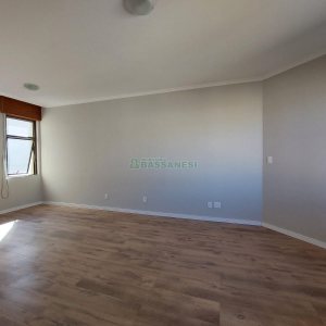 Apartamento com 107m², 2 dormitórios, 1 vaga, no bairro São Pelegrino em Caxias do Sul para Alugar