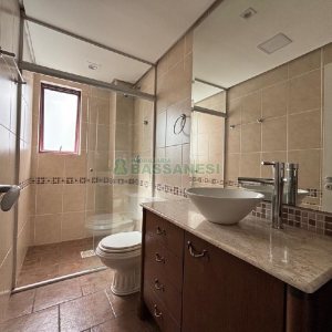 Apto Mobiliado com 147m², 3 dormitórios, no bairro Centro em Caxias do Sul para Alugar