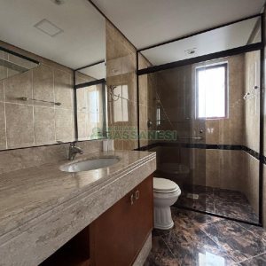 Apto Mobiliado com 147m², 3 dormitórios, no bairro Centro em Caxias do Sul para Alugar