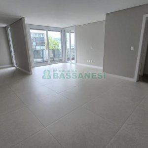 Apartamento com 106m², 3 dormitórios, 2 vagas, no bairro São Pelegrino em Caxias do Sul para Comprar