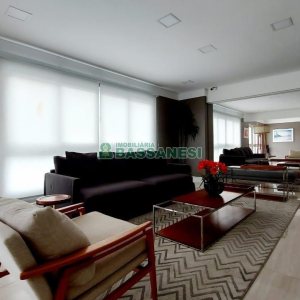 Apartamento com 85m², 3 dormitórios, 2 vagas, no bairro Centro em Caxias do Sul para Comprar
