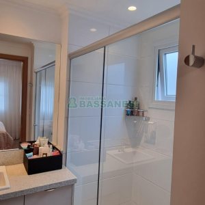 Apartamento com 85m², 3 dormitórios, 2 vagas, no bairro Centro em Caxias do Sul para Comprar