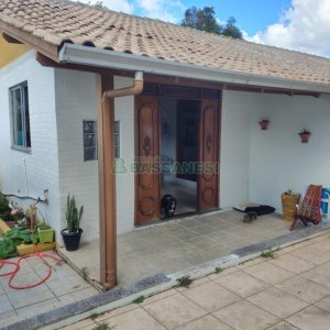 Casa com 144m², 2 dormitórios, 1 vaga, no bairro Diamantino em Caxias do Sul para Comprar