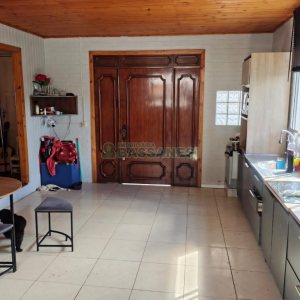 Casa com 144m², 2 dormitórios, 1 vaga, no bairro Diamantino em Caxias do Sul para Comprar