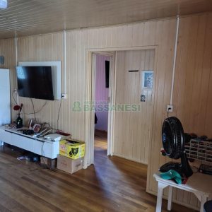 Casa com 144m², 2 dormitórios, 1 vaga, no bairro Diamantino em Caxias do Sul para Comprar