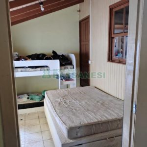Casa com 144m², 2 dormitórios, 1 vaga, no bairro Diamantino em Caxias do Sul para Comprar