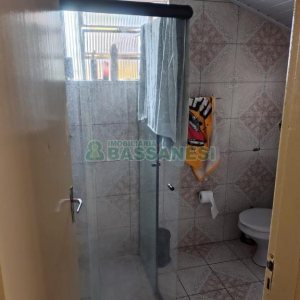 Casa com 144m², 2 dormitórios, 1 vaga, no bairro Diamantino em Caxias do Sul para Comprar