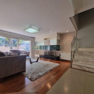 Casa Mobiliada com 440m², 3 dormitórios, 3 vagas, no bairro Jardelino Ramos em Caxias do Sul para Alugar