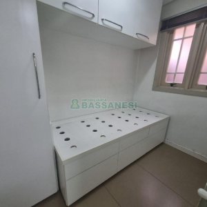Casa Mobiliada com 440m², 3 dormitórios, 3 vagas, no bairro Jardelino Ramos em Caxias do Sul para Alugar
