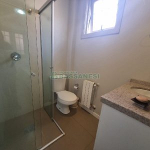 Casa Mobiliada com 440m², 3 dormitórios, 3 vagas, no bairro Jardelino Ramos em Caxias do Sul para Alugar