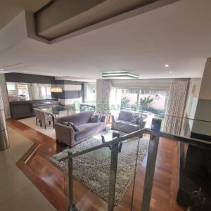 Casa Mobiliada com 440m², 3 dormitórios, 3 vagas, no bairro Jardelino Ramos em Caxias do Sul para Alugar