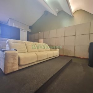 Casa Mobiliada com 440m², 3 dormitórios, 3 vagas, no bairro Jardelino Ramos em Caxias do Sul para Alugar