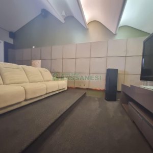 Casa Mobiliada com 440m², 3 dormitórios, 3 vagas, no bairro Jardelino Ramos em Caxias do Sul para Alugar