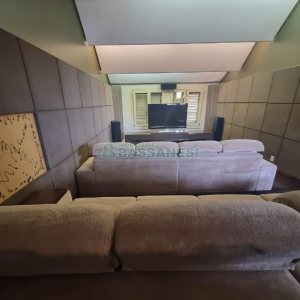 Casa Mobiliada com 440m², 3 dormitórios, 3 vagas, no bairro Jardelino Ramos em Caxias do Sul para Alugar