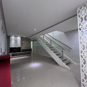 Apartamento com 197m², 3 dormitórios, 2 vagas, no bairro Universitário em Caxias do Sul para Alugar