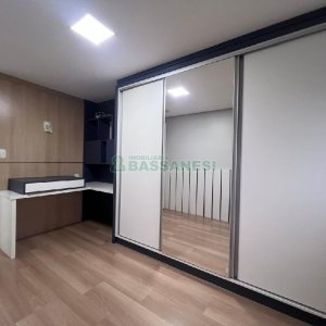 Apartamento com 197m², 3 dormitórios, 2 vagas, no bairro Universitário em Caxias do Sul para Alugar