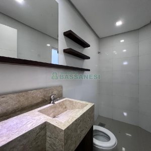 Apartamento com 197m², 3 dormitórios, 2 vagas, no bairro Universitário em Caxias do Sul para Alugar