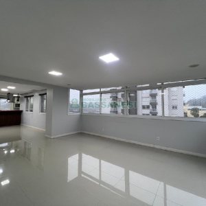 Apartamento com 197m², 3 dormitórios, 2 vagas, no bairro Universitário em Caxias do Sul para Alugar