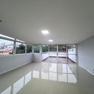 Apartamento com 197m², 3 dormitórios, 2 vagas, no bairro Universitário em Caxias do Sul para Alugar