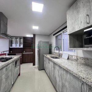 Apartamento com 197m², 3 dormitórios, 2 vagas, no bairro Universitário em Caxias do Sul para Alugar
