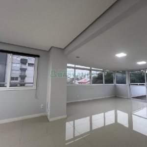 Apartamento com 197m², 3 dormitórios, 2 vagas, no bairro Universitário em Caxias do Sul para Alugar