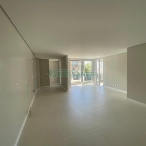 Apartamento com 100m², 3 dormitórios, 2 vagas, no bairro São Pelegrino em Caxias do Sul para Comprar