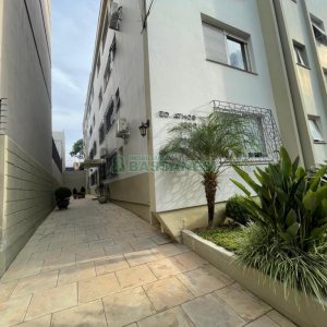Apartamento com 122m², 3 dormitórios, 2 vagas, no bairro Exposição em Caxias do Sul para Comprar