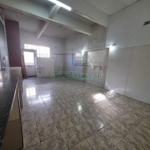 Loja com 200m², no bairro Centro em Caxias do Sul para Alugar