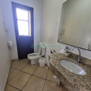 Sala com 250m², no bairro Desvio Rizzo em Caxias do Sul para Alugar