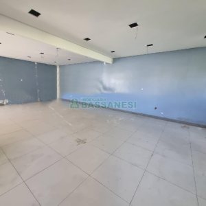 Loja com 800m², no bairro São Pelegrino em Caxias do Sul para Alugar