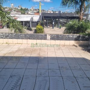 Loja com 800m², no bairro São Pelegrino em Caxias do Sul para Alugar