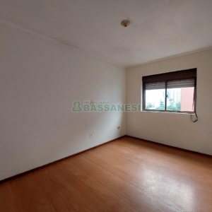 Apartamento com 70m², 2 dormitórios, 1 vaga, no bairro Petrópolis em Caxias do Sul para Alugar