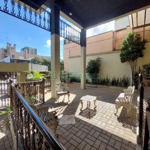 Apartamento com 70m², 2 dormitórios, 1 vaga, no bairro Lourdes em Caxias do Sul para Alugar